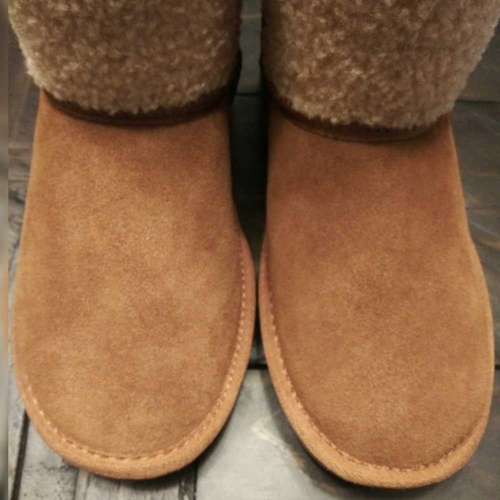 NWOT:MINNETONKA  Boot - Picture 7 of 8
